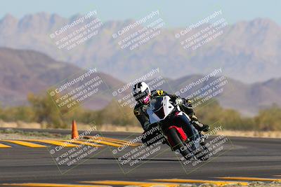 media/Nov-06-2022-SoCal Trackdays (Sun) [[208d2ccc26]]/Turn 14 (930am)/